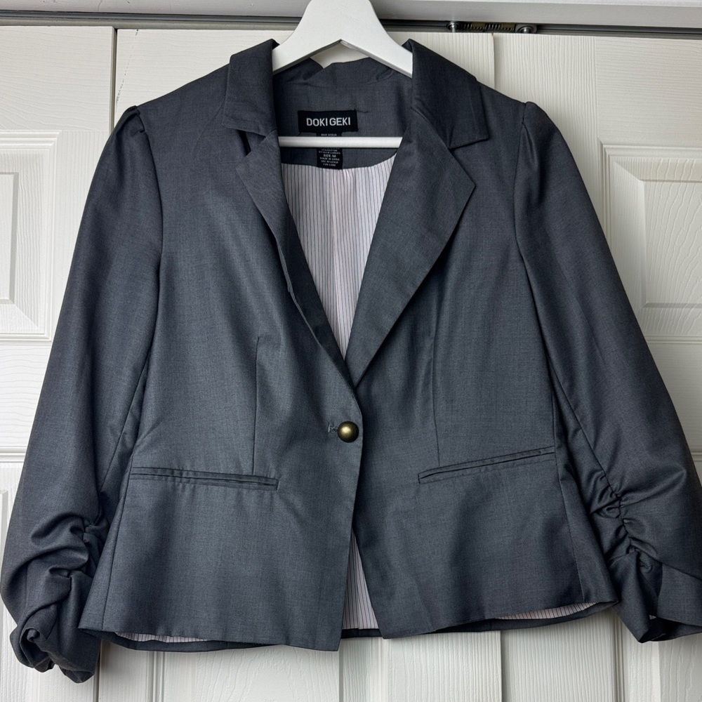 Doki Geki Women's Gray Blazer